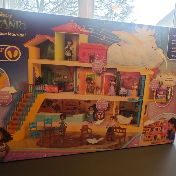 Casa Madrigal Casita Disney Encanto - Picture 9 of 9